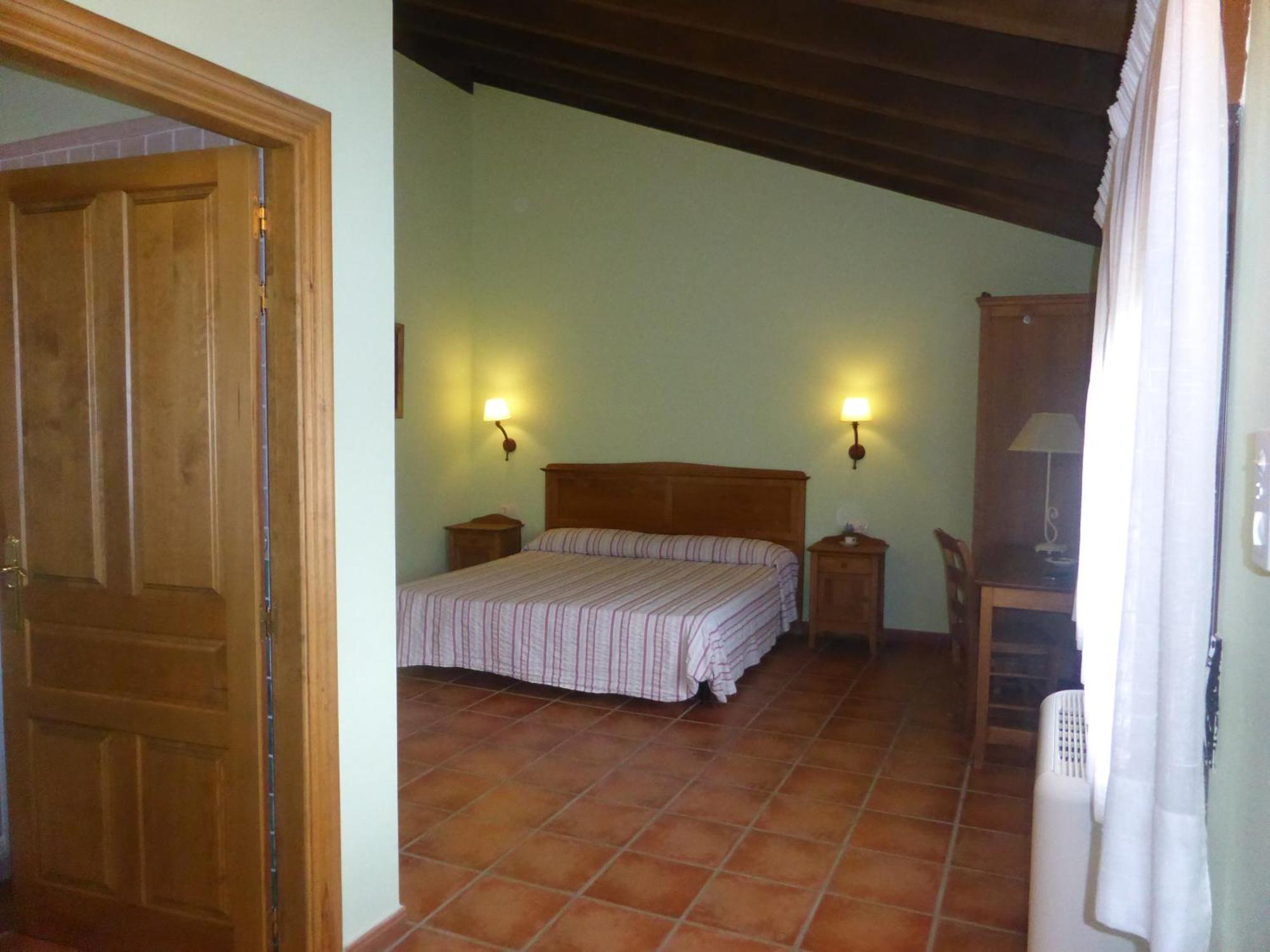 Las Ollerias Guest House Deza Room photo