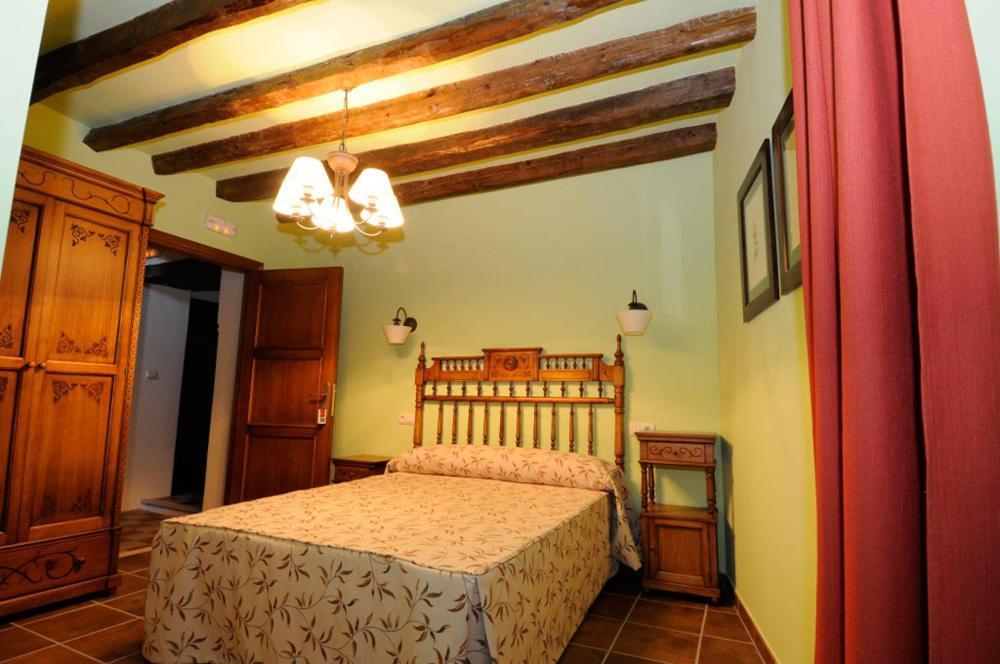 Las Ollerias Guest House Deza Room photo